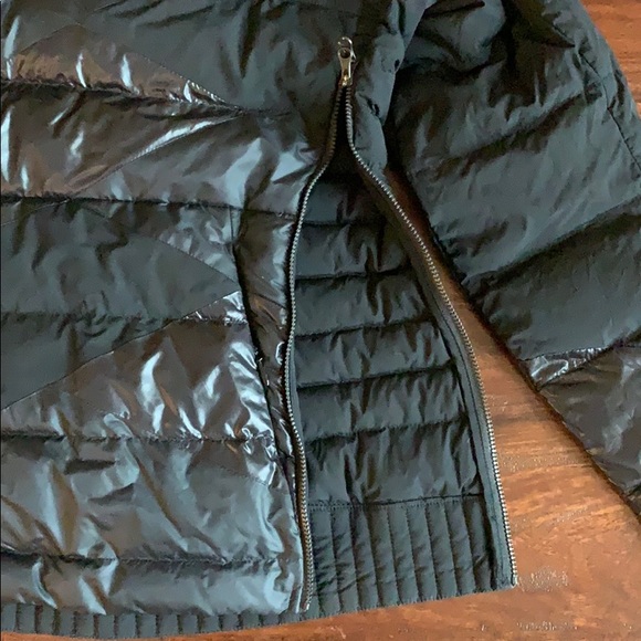 Lululemon puffer jacket - Picture 4 of 8